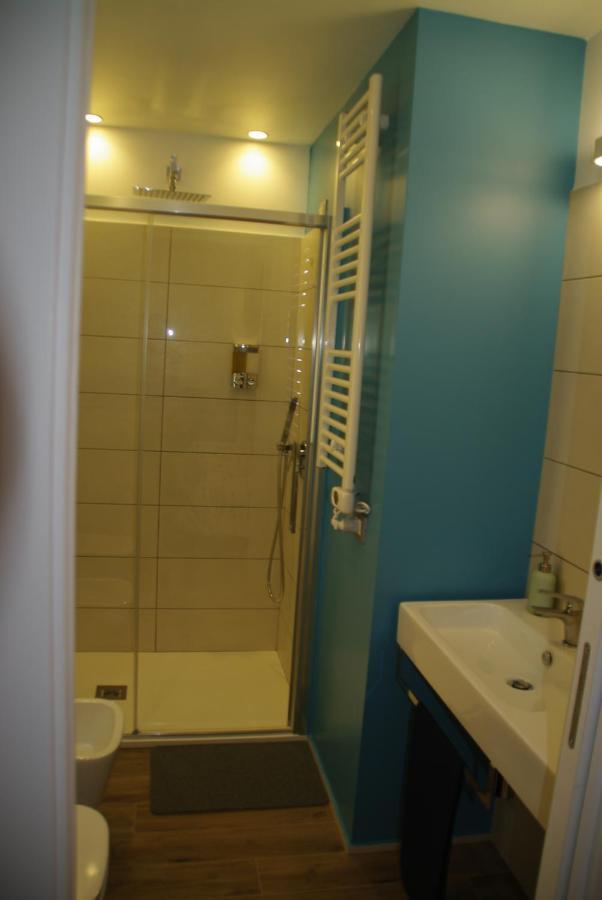 فندق Travel House لا سبيتسْيا المظهر الخارجي الصورة